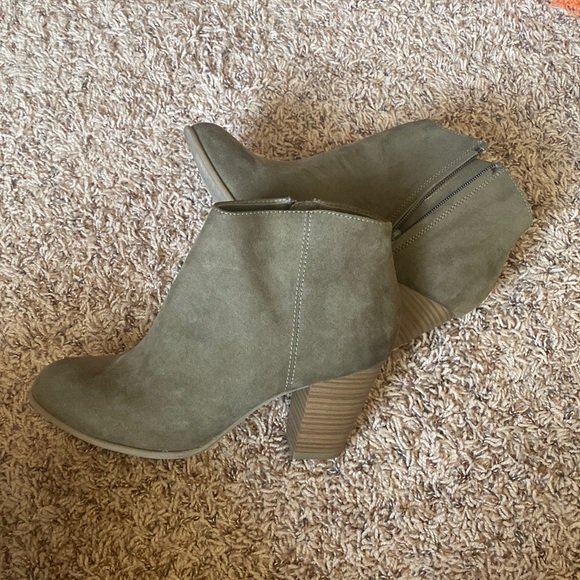 Old Navy Womens Green Ankle Boots 